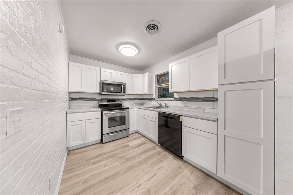 待售: $172,900 (3 贝兹, 2 浴室, 1112 平方英尺)