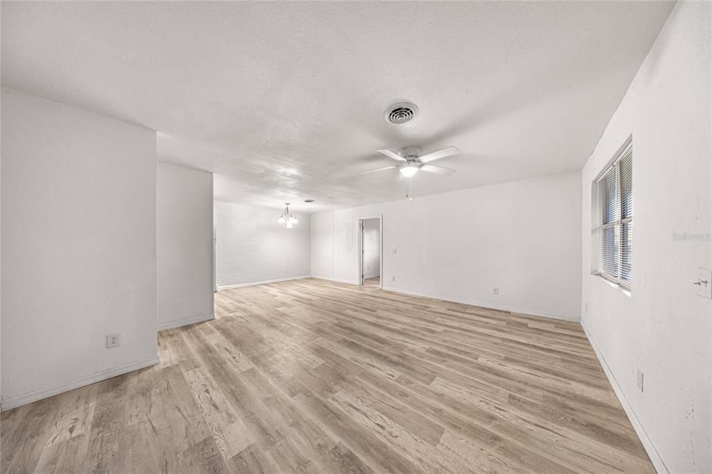 待售: $172,900 (3 贝兹, 2 浴室, 1112 平方英尺)