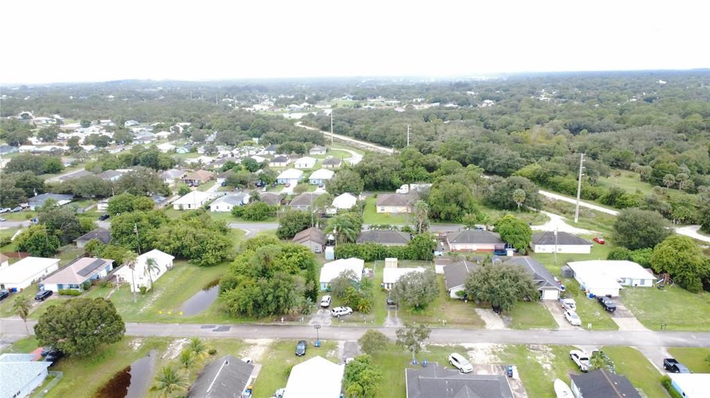 For Rent: $2,000 (2 beds, 2 baths, 962 Square Feet)