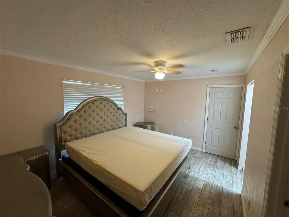 For Rent: $2,000 (2 beds, 2 baths, 962 Square Feet)