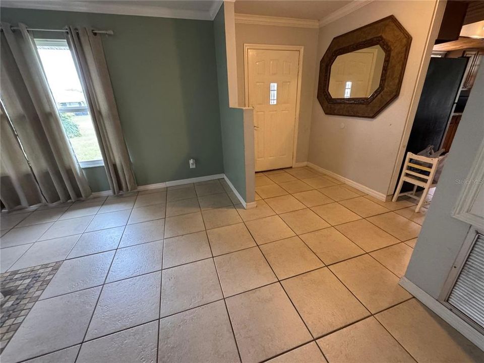 For Rent: $2,000 (2 beds, 2 baths, 962 Square Feet)