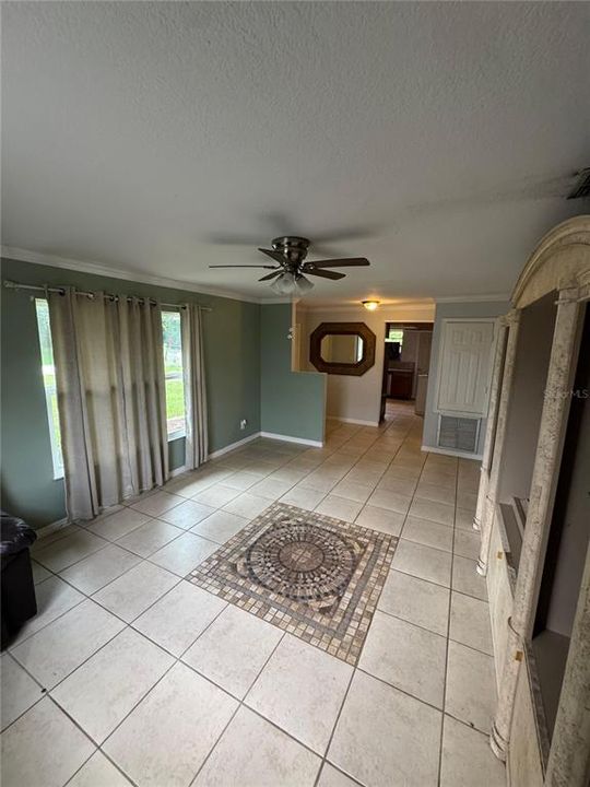 For Rent: $2,000 (2 beds, 2 baths, 962 Square Feet)