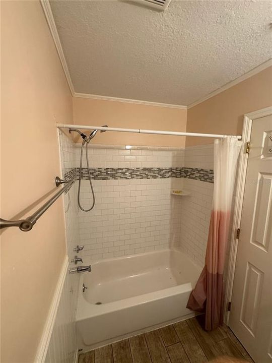 For Rent: $2,000 (2 beds, 2 baths, 962 Square Feet)