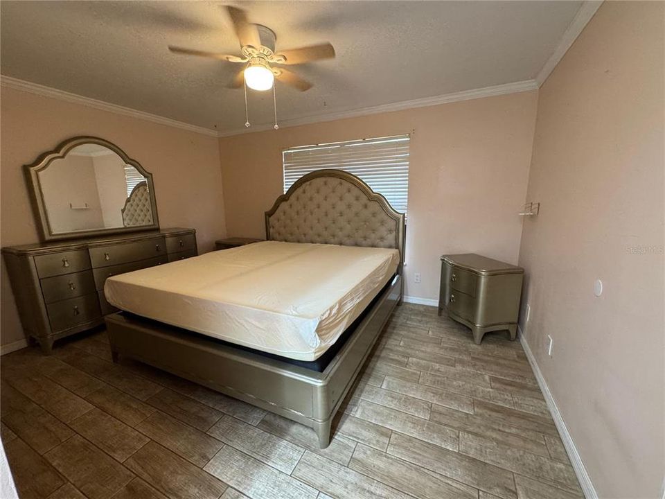 For Rent: $2,000 (2 beds, 2 baths, 962 Square Feet)