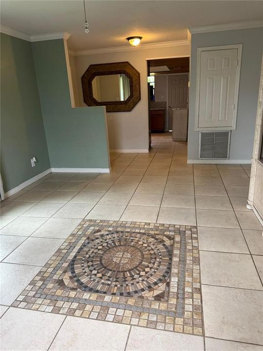 For Rent: $2,000 (2 beds, 2 baths, 962 Square Feet)