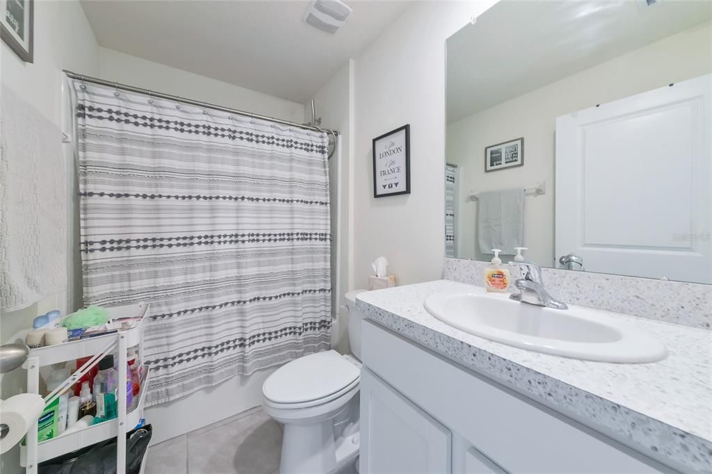 En Venta: $321,900 (3 camas, 2 baños, 1232 Pies cuadrados)