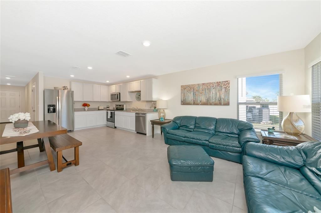 En Venta: $321,900 (3 camas, 2 baños, 1232 Pies cuadrados)