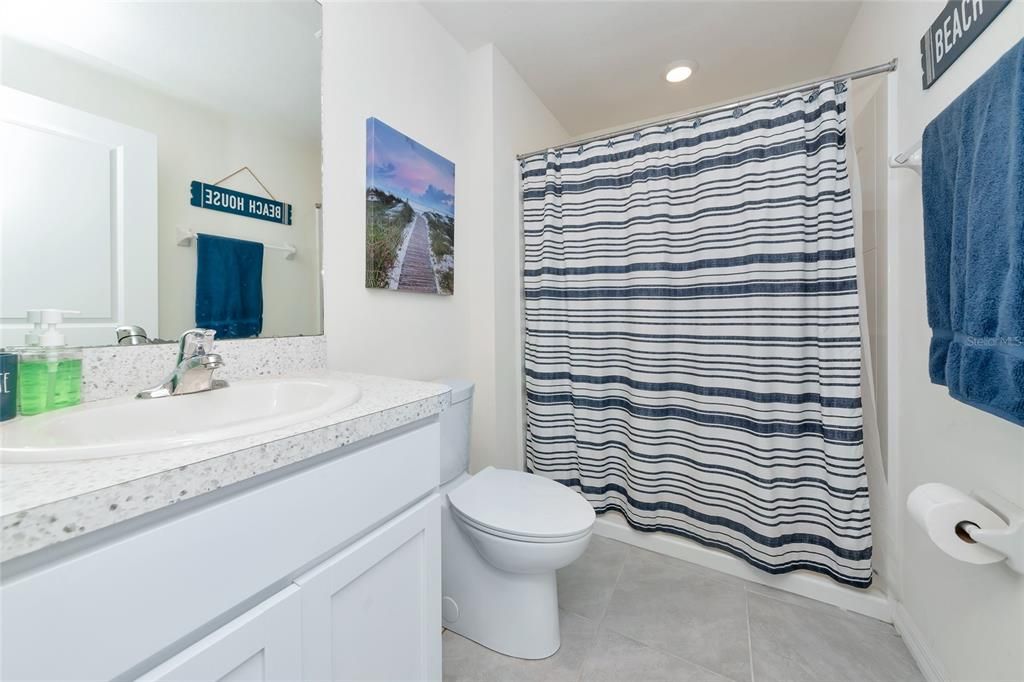 En Venta: $321,900 (3 camas, 2 baños, 1232 Pies cuadrados)