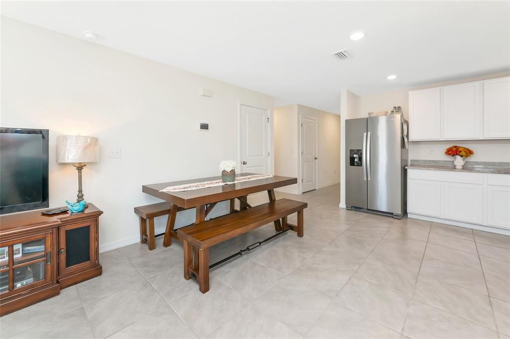 En Venta: $321,900 (3 camas, 2 baños, 1232 Pies cuadrados)