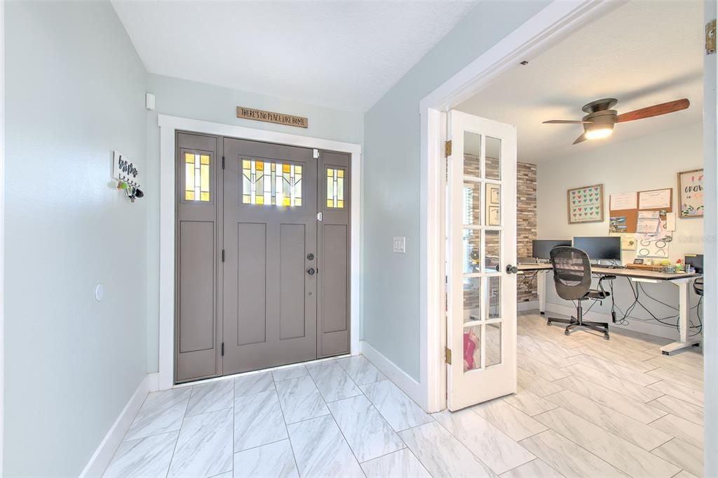 Activo con contrato: $489,000 (4 camas, 2 baños, 2110 Pies cuadrados)