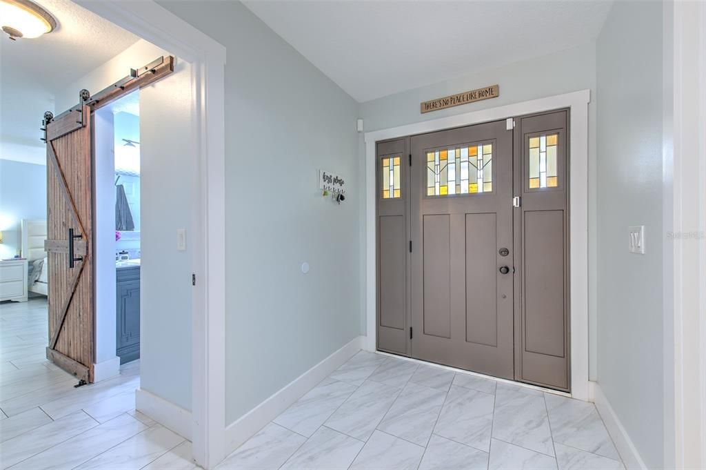 Activo con contrato: $489,000 (4 camas, 2 baños, 2110 Pies cuadrados)