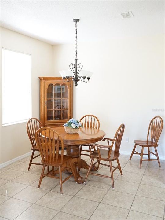 На продажу: $213,000 (2 спален, 2 ванн, 1194 Квадратных фут)