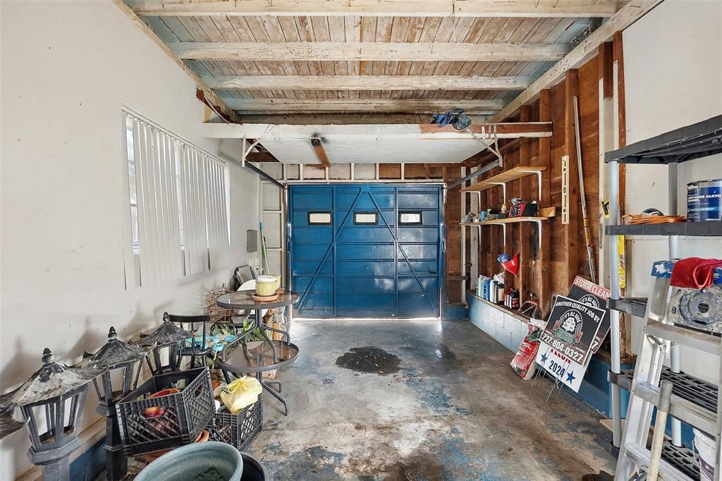 Active With Contract: $310,000 (3 beds, 1 baths, 816 Square Feet)