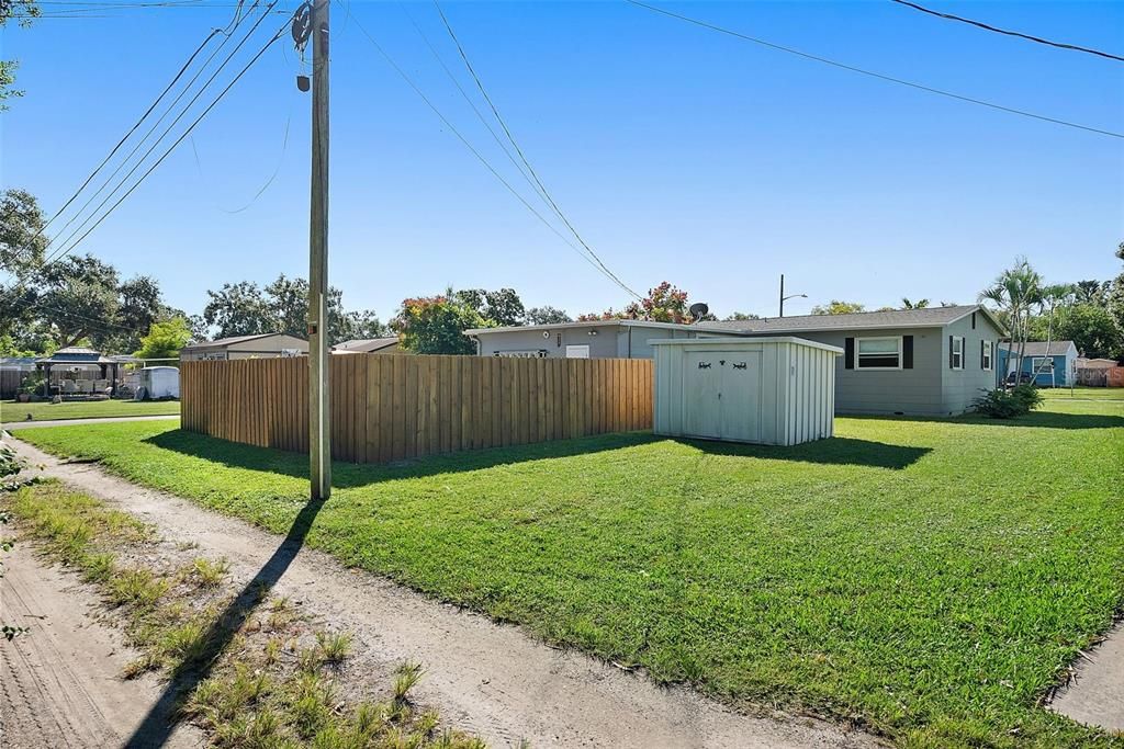 Active With Contract: $310,000 (3 beds, 1 baths, 816 Square Feet)