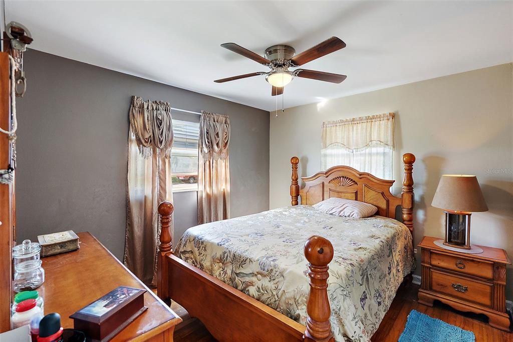 Active With Contract: $310,000 (3 beds, 1 baths, 816 Square Feet)