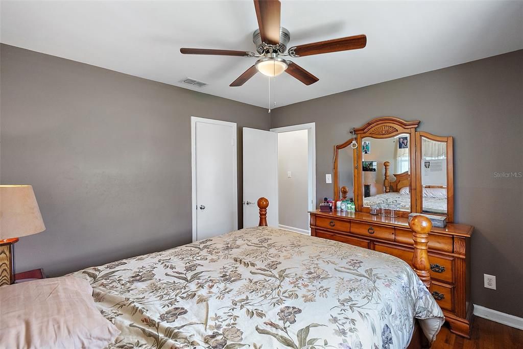 Active With Contract: $310,000 (3 beds, 1 baths, 816 Square Feet)