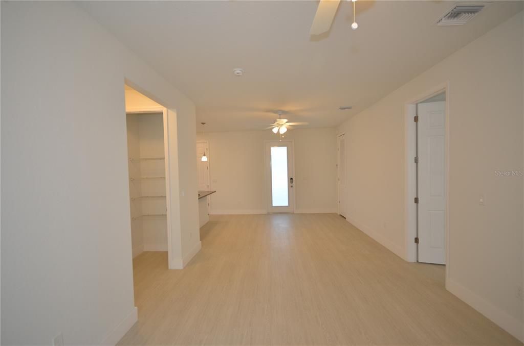 En Venta: $599,000 (5 camas, 0 baños, 2619 Pies cuadrados)