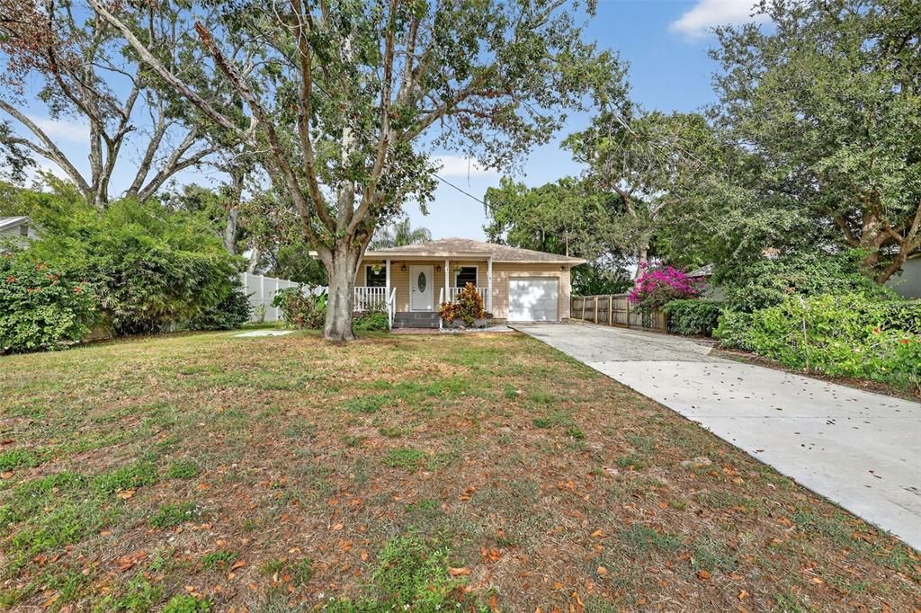 For Sale: $515,000 (3 beds, 2 baths, 1466 Square Feet)