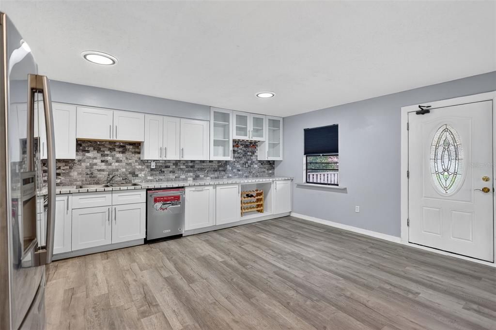 For Sale: $515,000 (3 beds, 2 baths, 1466 Square Feet)