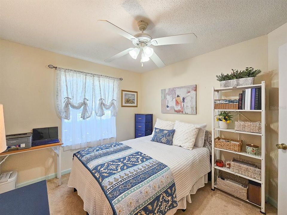 Active With Contract: $299,000 (2 beds, 2 baths, 947 Square Feet)