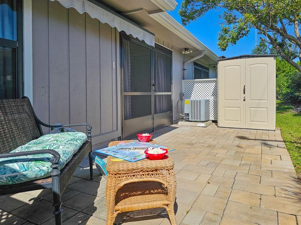 Active With Contract: $299,000 (2 beds, 2 baths, 947 Square Feet)