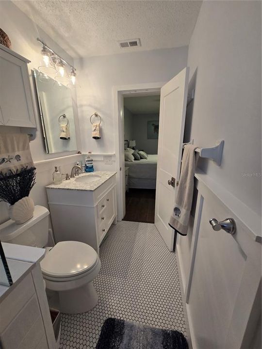 出租: $1,875 (2 贝兹, 2 浴室, 1235 平方英尺)