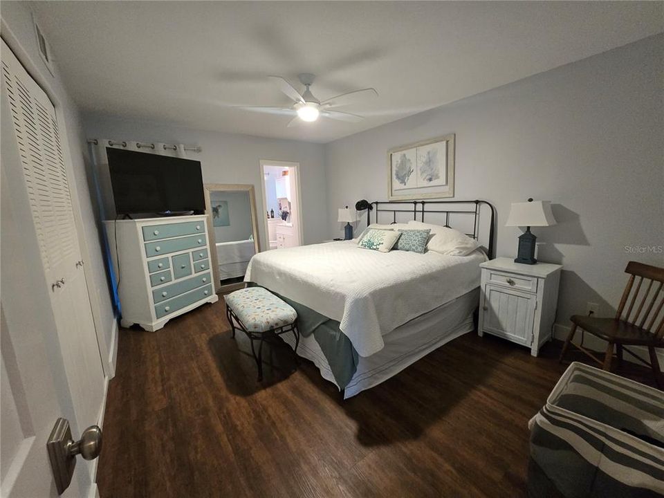 出租: $1,875 (2 贝兹, 2 浴室, 1235 平方英尺)