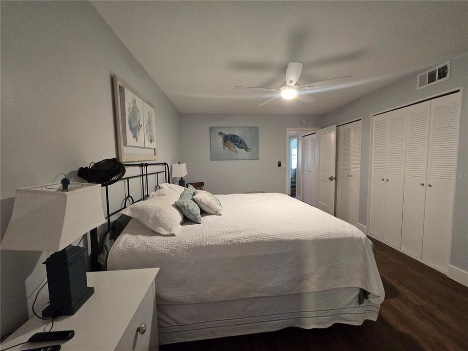 出租: $1,875 (2 贝兹, 2 浴室, 1235 平方英尺)