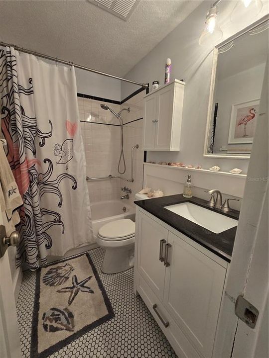 出租: $1,875 (2 贝兹, 2 浴室, 1235 平方英尺)