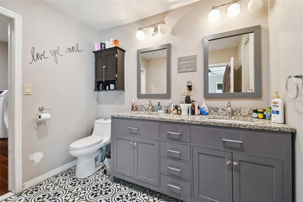 For Sale: $559,900 (3 beds, 2 baths, 1443 Square Feet)