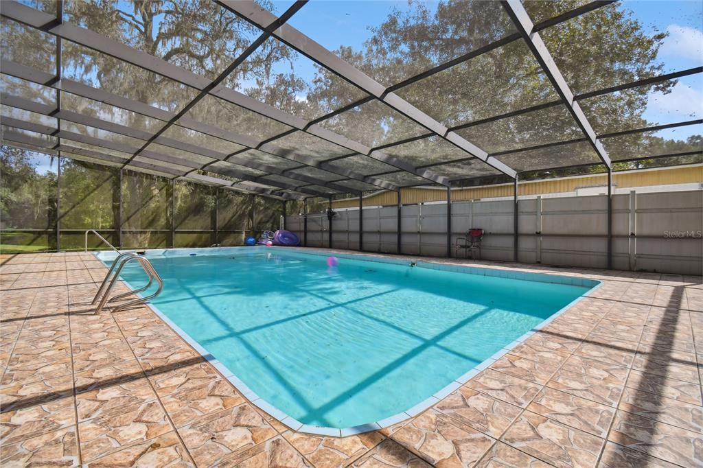 For Sale: $559,900 (3 beds, 2 baths, 1443 Square Feet)