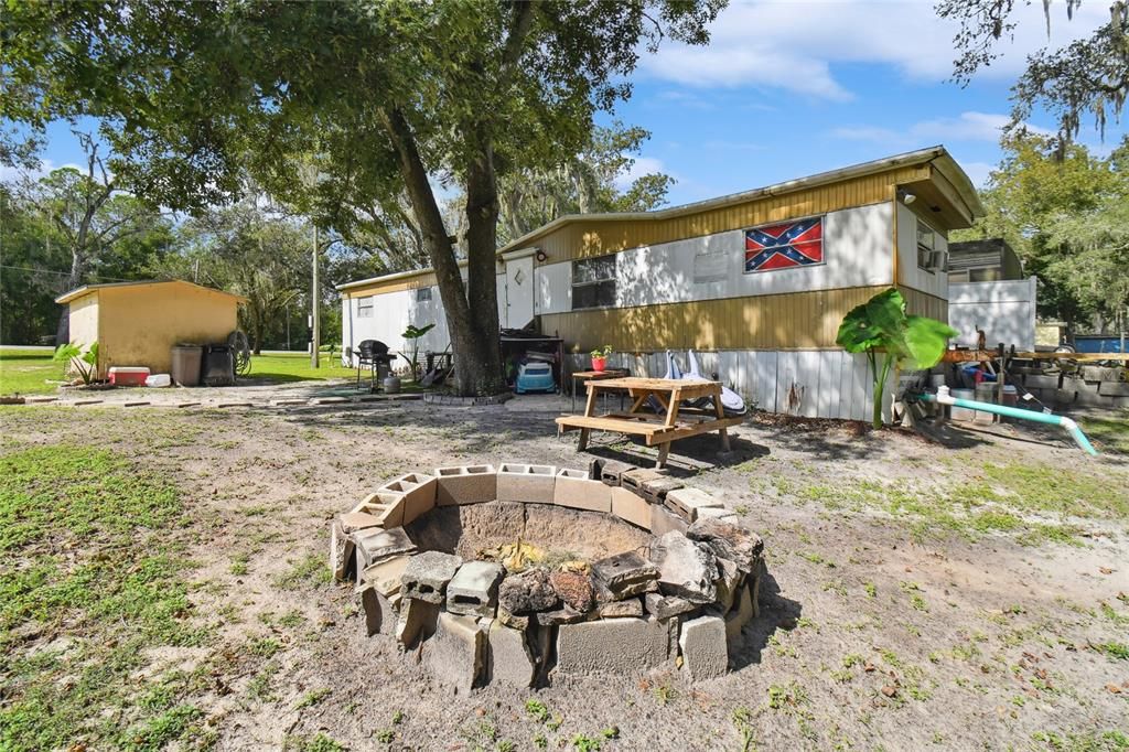 For Sale: $559,900 (3 beds, 2 baths, 1443 Square Feet)