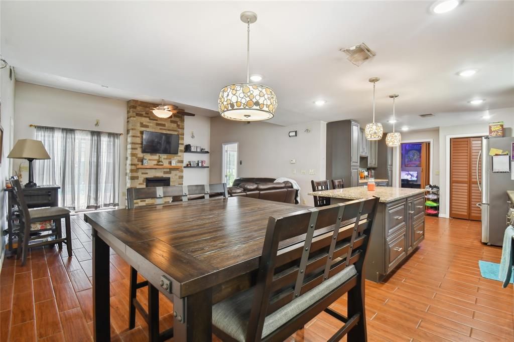 For Sale: $559,900 (3 beds, 2 baths, 1443 Square Feet)