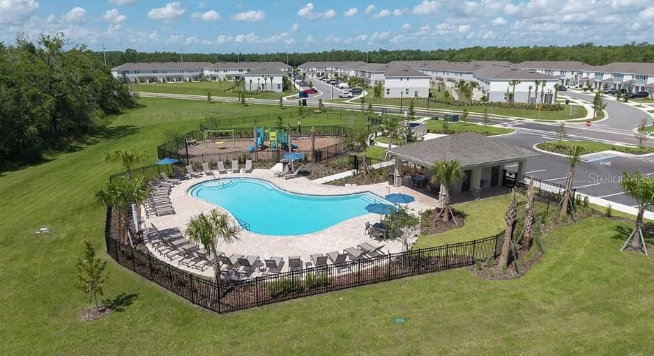 Active With Contract: $236,000 (2 beds, 2 baths, 1219 Square Feet)