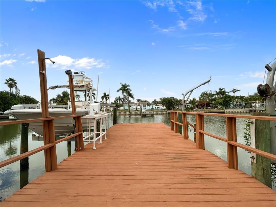 合同活跃: $775,000 (3 贝兹, 3 浴室, 1608 平方英尺)