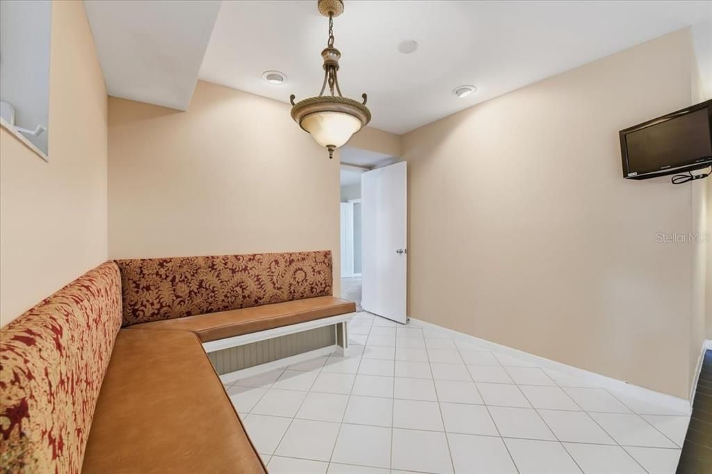 For Sale: $1,459,000 (4 beds, 3 baths, 4643 Square Feet)