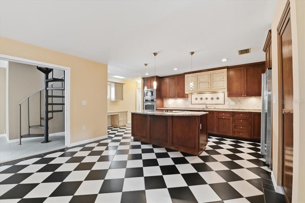 For Sale: $1,459,000 (4 beds, 3 baths, 4643 Square Feet)