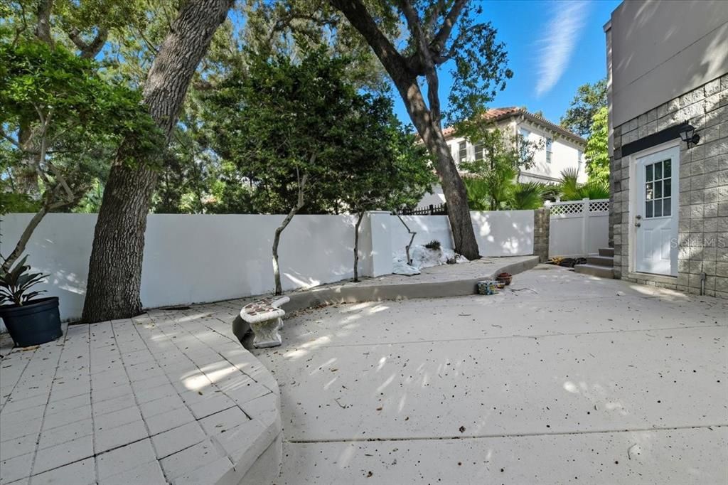 For Sale: $1,459,000 (4 beds, 3 baths, 4643 Square Feet)