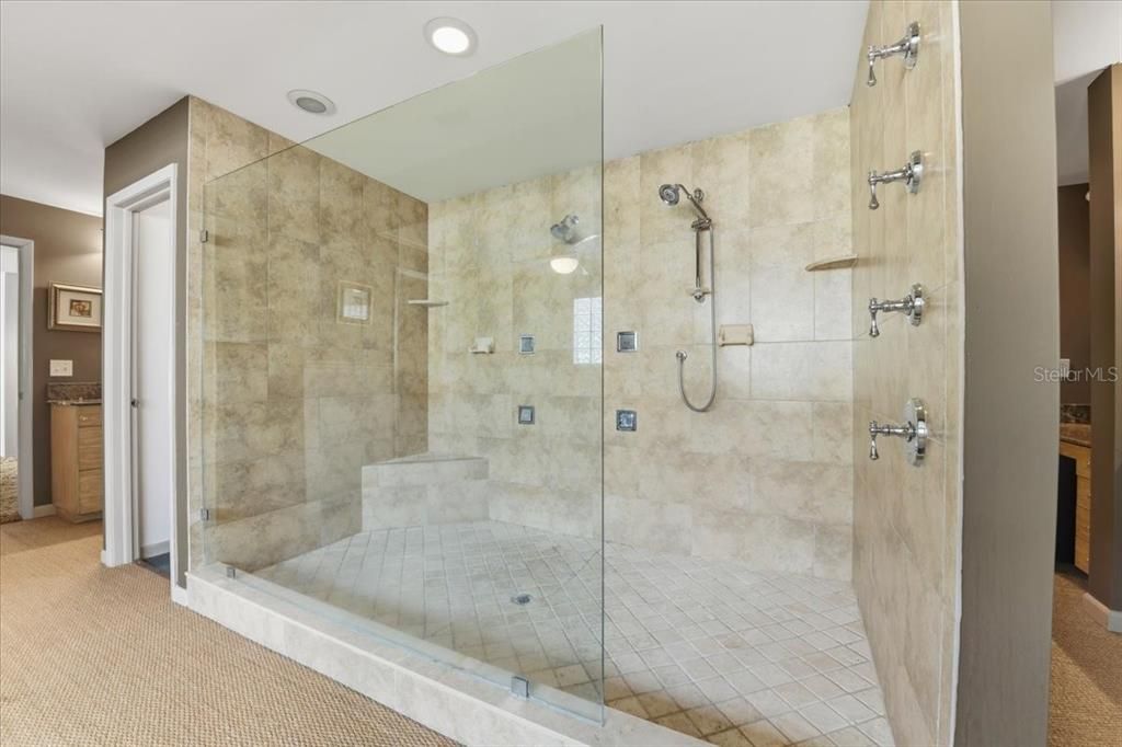 For Sale: $1,459,000 (4 beds, 3 baths, 4643 Square Feet)