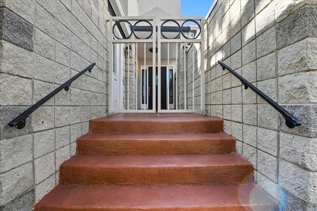 For Sale: $1,459,000 (4 beds, 3 baths, 4643 Square Feet)