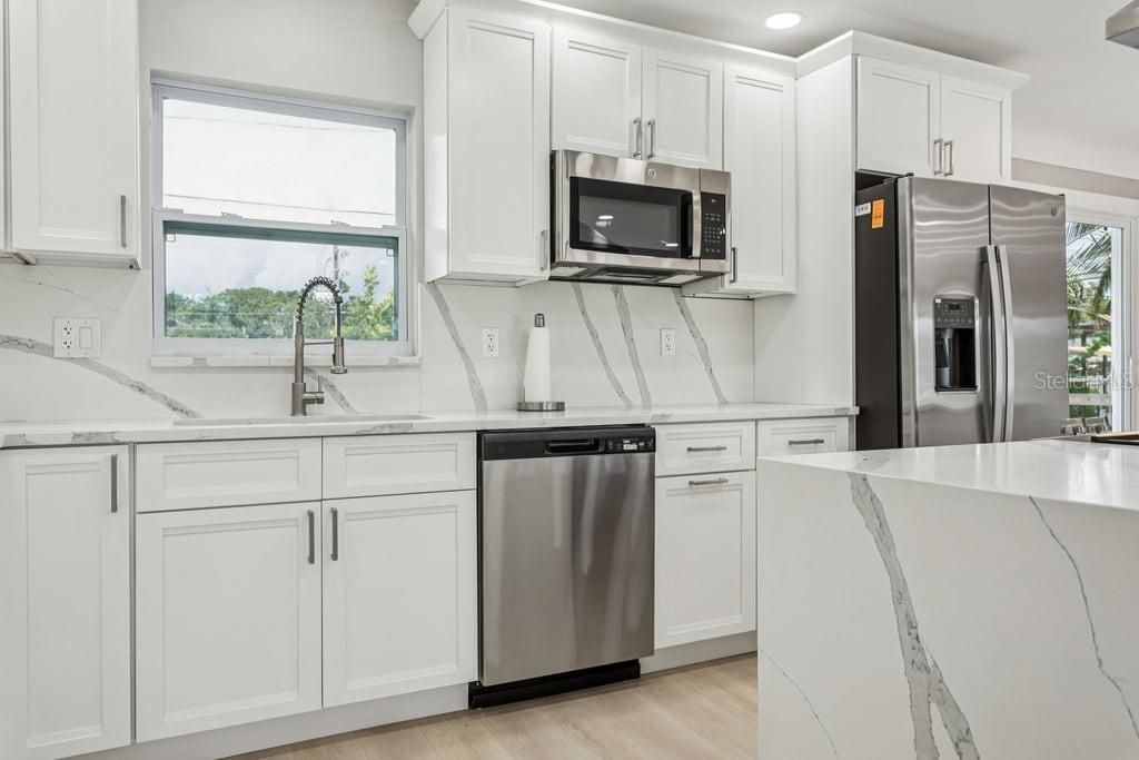 For Rent: $3,700 (3 beds, 3 baths, 1730 Square Feet)