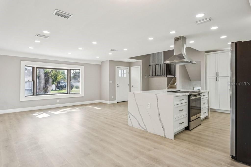 For Rent: $3,700 (3 beds, 3 baths, 1730 Square Feet)