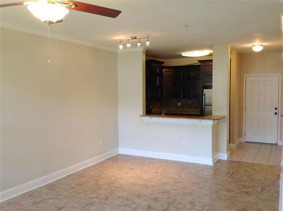 出租: $1,550 (2 贝兹, 2 浴室, 1014 平方英尺)