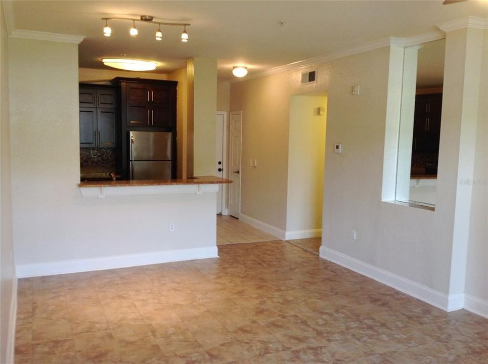 出租: $1,550 (2 贝兹, 2 浴室, 1014 平方英尺)