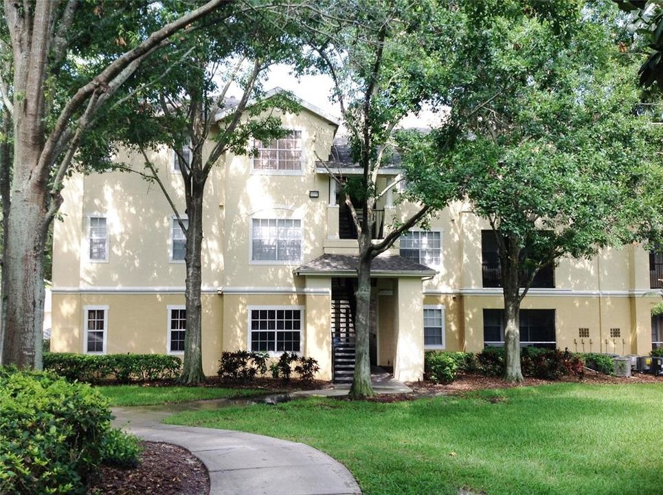 出租: $1,550 (2 贝兹, 2 浴室, 1014 平方英尺)