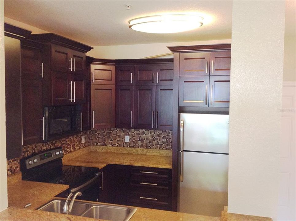 出租: $1,550 (2 贝兹, 2 浴室, 1014 平方英尺)