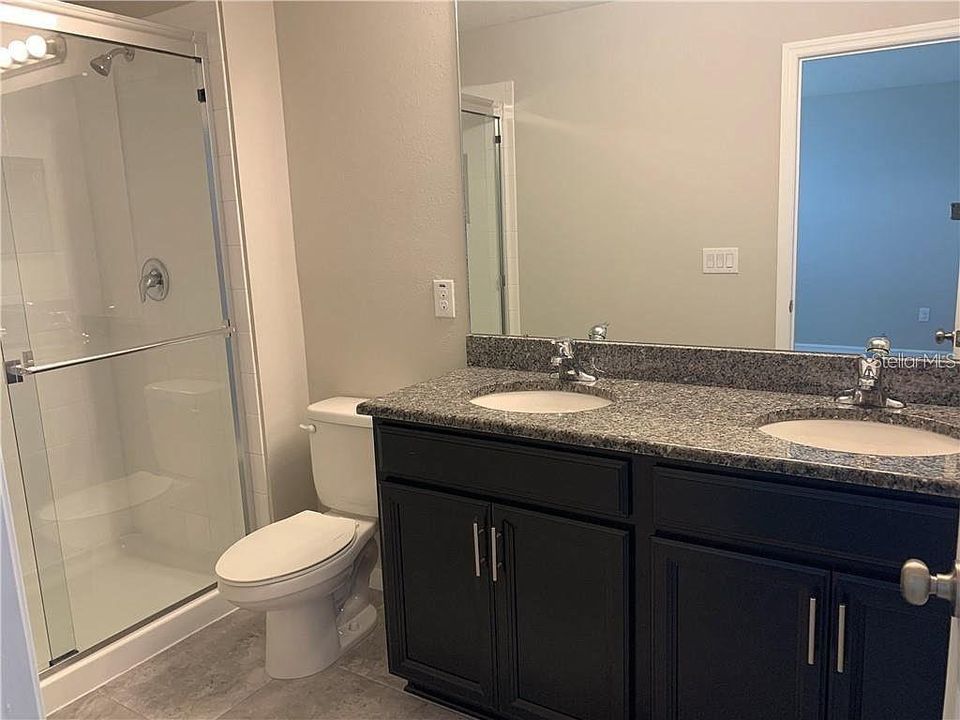 Под контрактом: $1,950 (3 спален, 2 ванн, 1374 Квадратных фут)