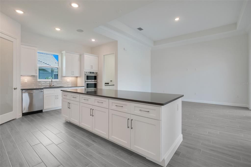 待售: $950,000 (4 贝兹, 3 浴室, 2376 平方英尺)