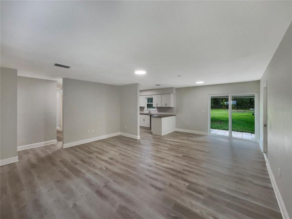 Active With Contract: $360,000 (3 beds, 2 baths, 1160 Square Feet)