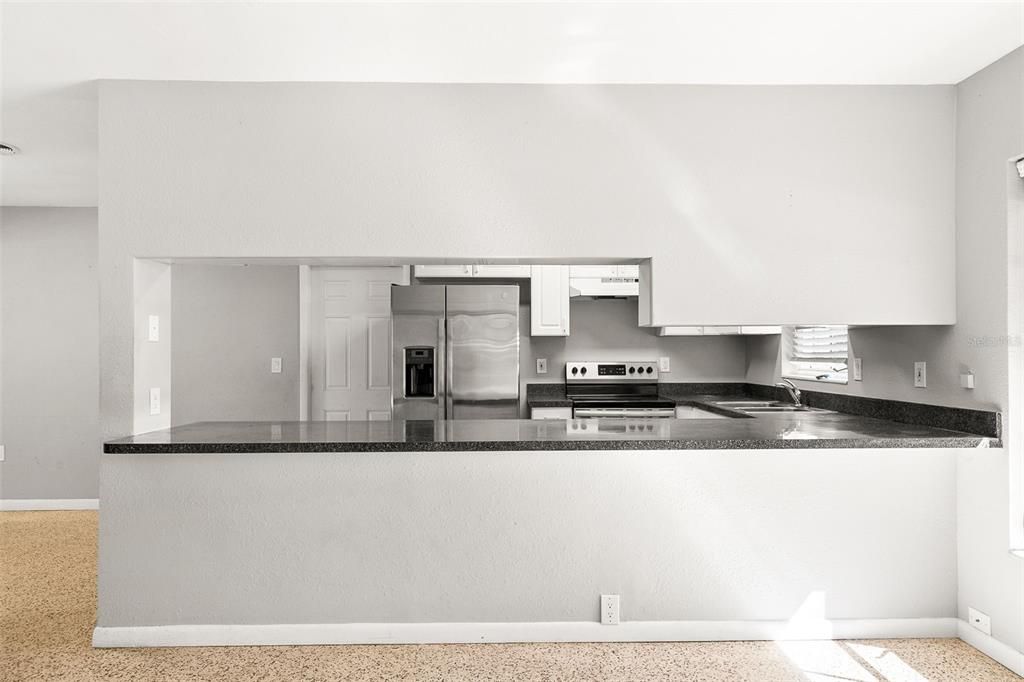 Activo con contrato: $375,000 (3 camas, 2 baños, 1149 Pies cuadrados)